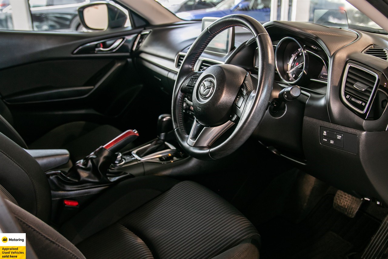 2015 Mazda Axela