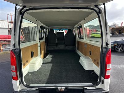 2014 Toyota Hiace - Thumbnail