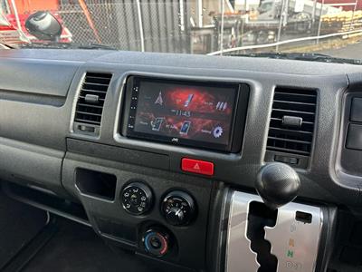 2014 Toyota Hiace - Thumbnail