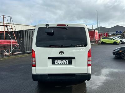 2014 Toyota Hiace - Thumbnail