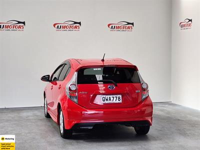 2014 Toyota Aqua - Thumbnail
