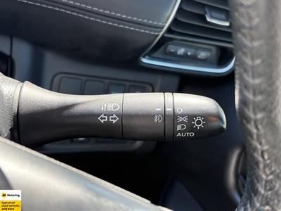 2016 Nissan Serena - Thumbnail