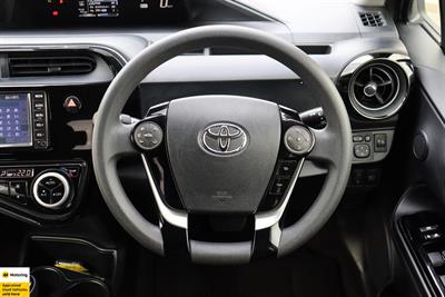 2020 Toyota Aqua - Thumbnail
