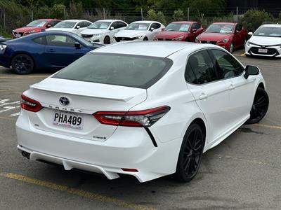 2022 Toyota Camry - Thumbnail