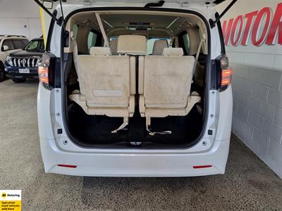 2015 Toyota Vellfire - Thumbnail