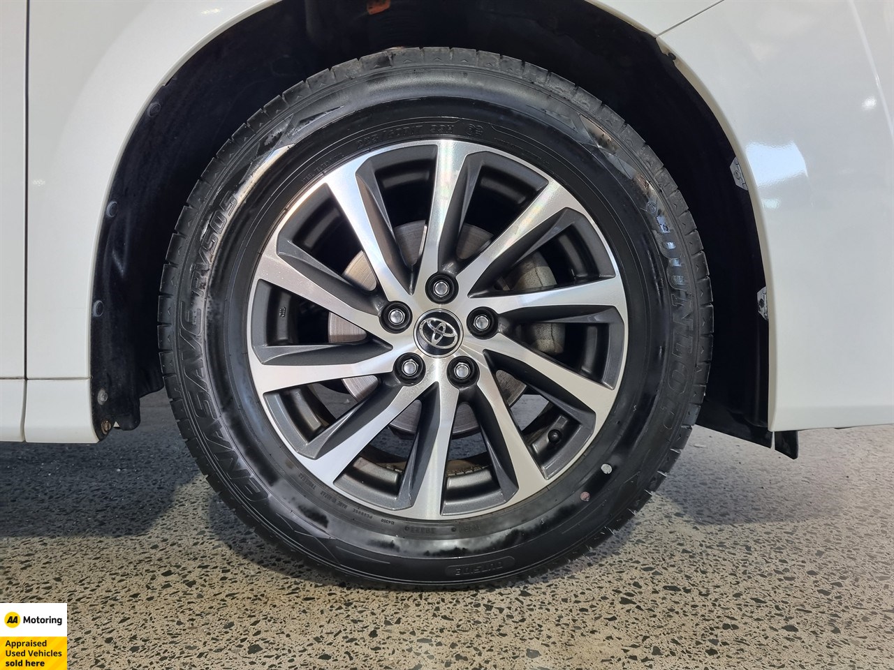 2015 Toyota Vellfire