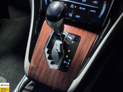 2014 Toyota Harrier - Thumbnail