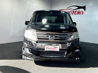 2012 Honda STEPWAGON - Thumbnail
