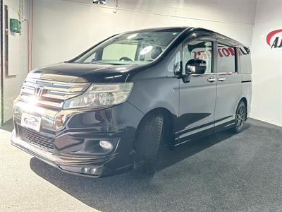 2012 Honda STEPWAGON - Thumbnail