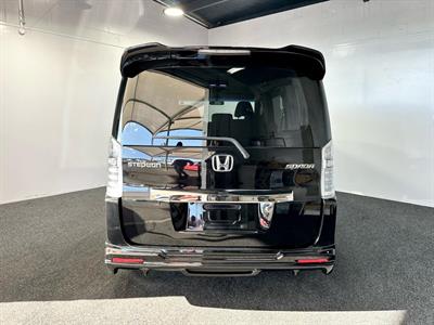 2012 Honda STEPWAGON - Thumbnail