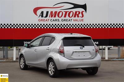 2013 Toyota Aqua - Thumbnail