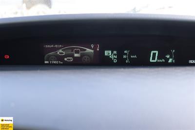 2013 Toyota Prius - Thumbnail