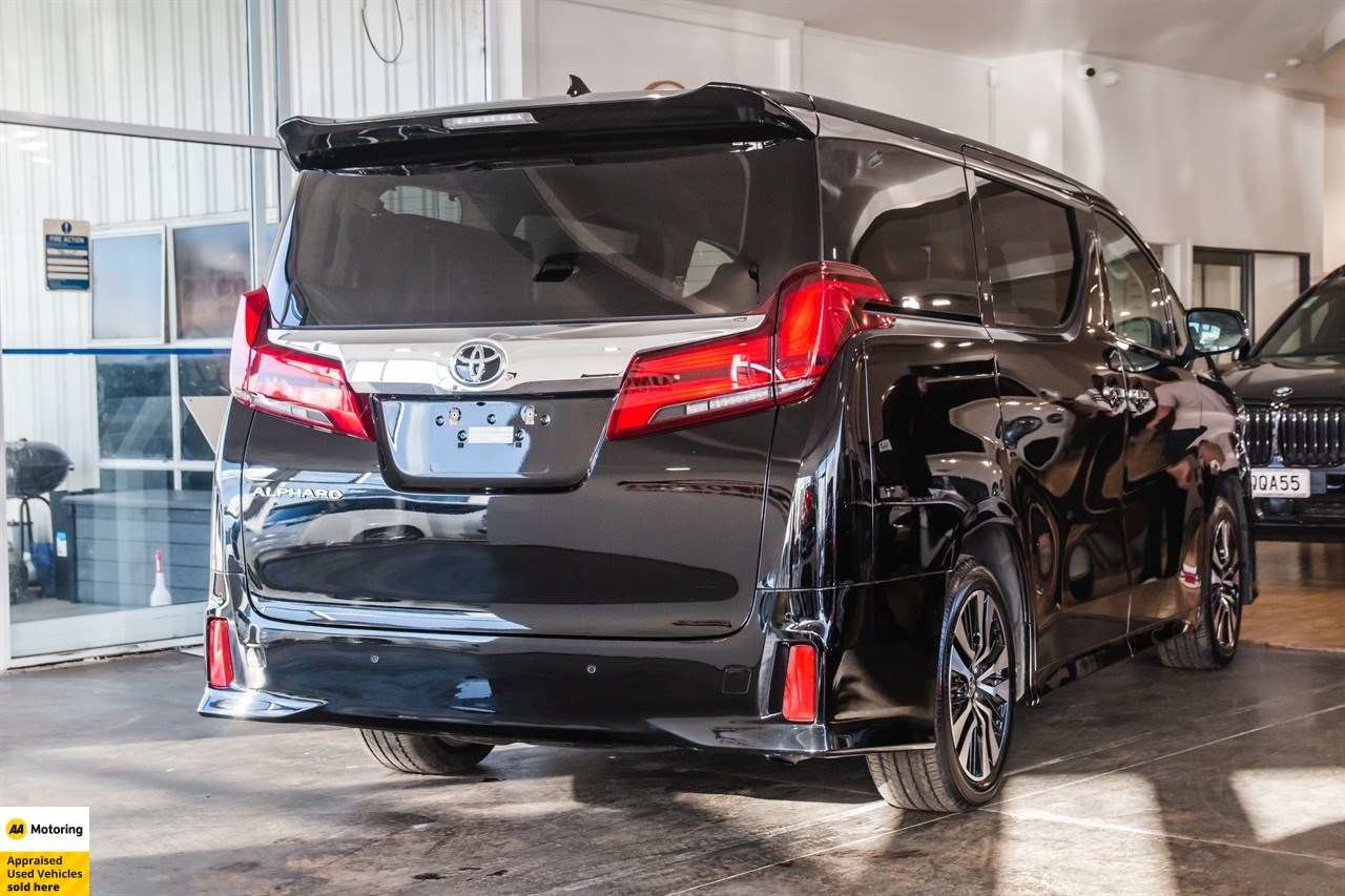 2023 Toyota Alphard