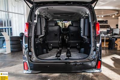 2023 Toyota Alphard - Thumbnail