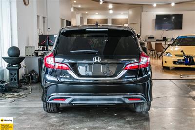 2015 Honda Jade - Thumbnail