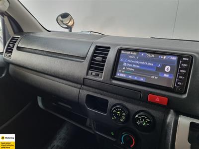 2020 Toyota Hiace - Thumbnail