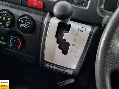 2020 Toyota Hiace - Thumbnail