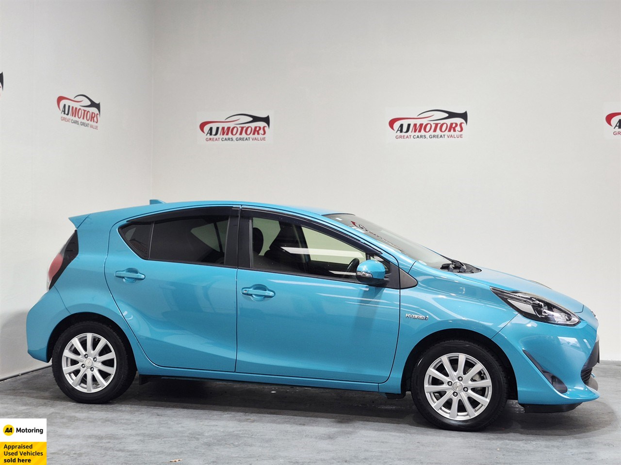2017 Toyota Aqua