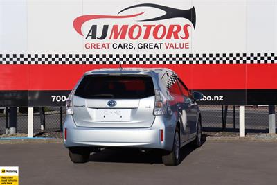 2012 Toyota Prius - Thumbnail