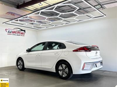2022 Hyundai IONIQ - Thumbnail