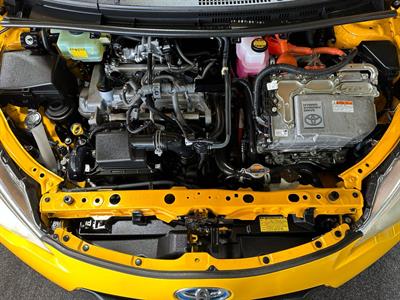 2013 Toyota Aqua - Thumbnail