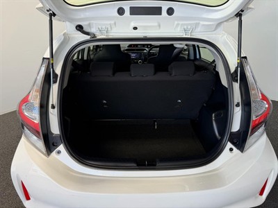 2020 Toyota Aqua - Thumbnail