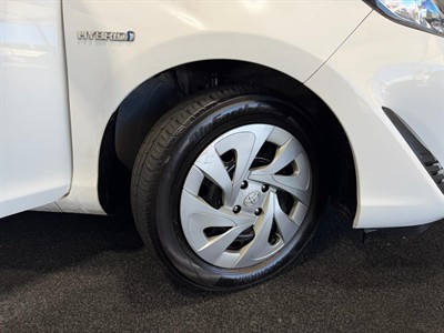 2020 Toyota Aqua - Thumbnail