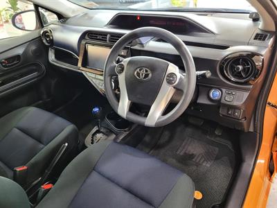 2015 Toyota Aqua - Thumbnail