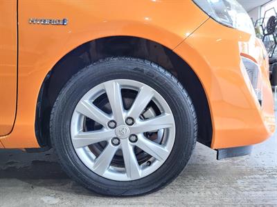 2015 Toyota Aqua - Thumbnail