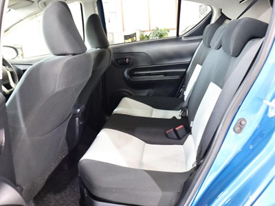 2014 Toyota Aqua - Thumbnail