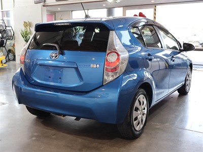 2014 Toyota Aqua - Thumbnail