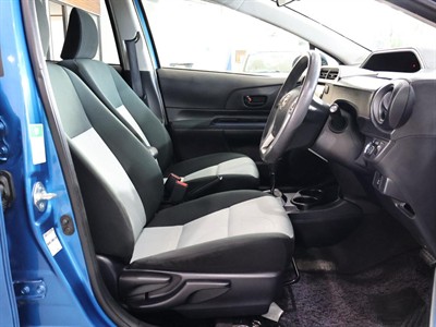 2014 Toyota Aqua - Thumbnail