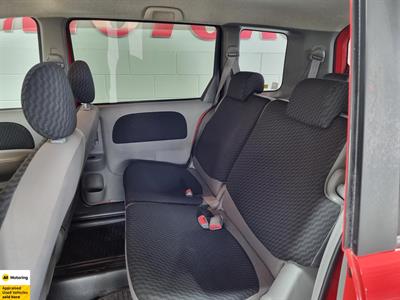 2006 Toyota Sienta - Thumbnail
