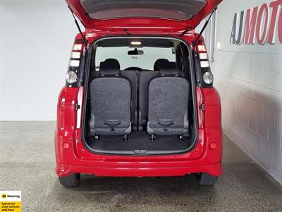 2006 Toyota Sienta - Thumbnail