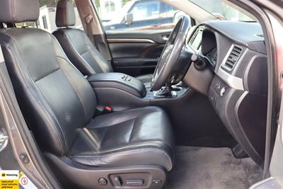 2015 Toyota Highlander - Thumbnail