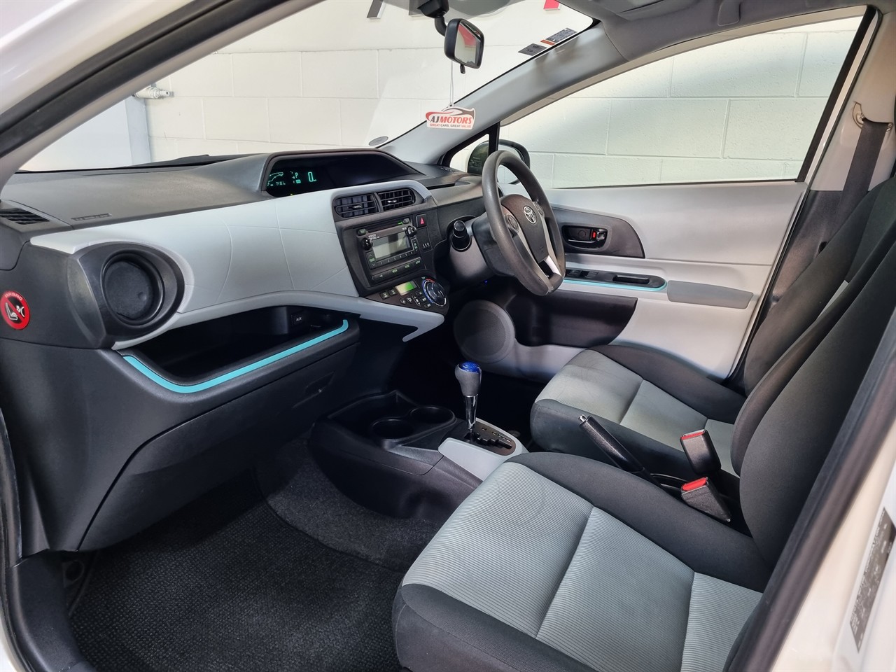 2013 Toyota Aqua