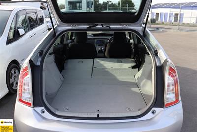 2012 Toyota Prius - Thumbnail
