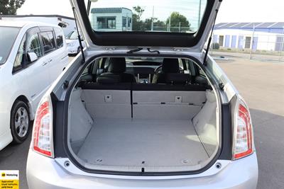 2012 Toyota Prius - Thumbnail