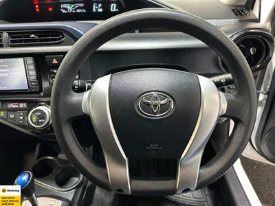2017 Toyota Aqua - Thumbnail
