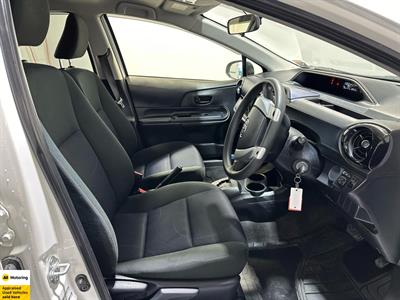 2017 Toyota Aqua - Thumbnail