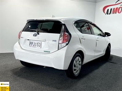 2017 Toyota Aqua - Thumbnail