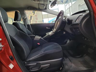 2012 Toyota Prius - Thumbnail