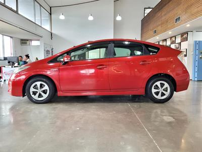 2012 Toyota Prius - Thumbnail