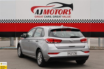 2022 Hyundai i30 - Thumbnail