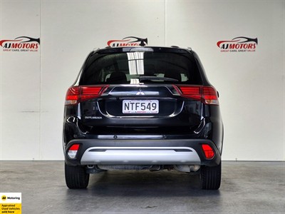 2021 Mitsubishi Outlander - Thumbnail