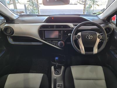 2014 Toyota Aqua - Thumbnail