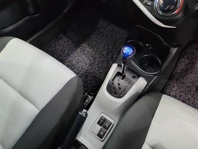 2014 Toyota Aqua - Thumbnail
