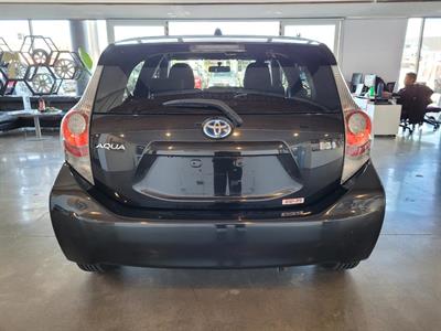2014 Toyota Aqua - Thumbnail