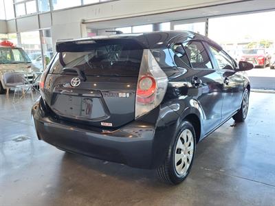 2014 Toyota Aqua - Thumbnail