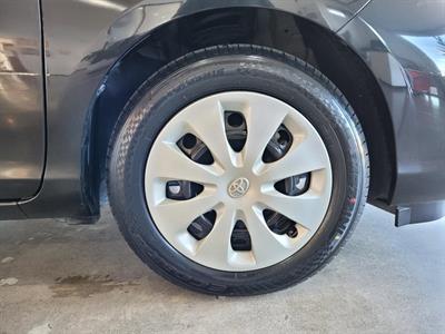 2014 Toyota Aqua - Thumbnail